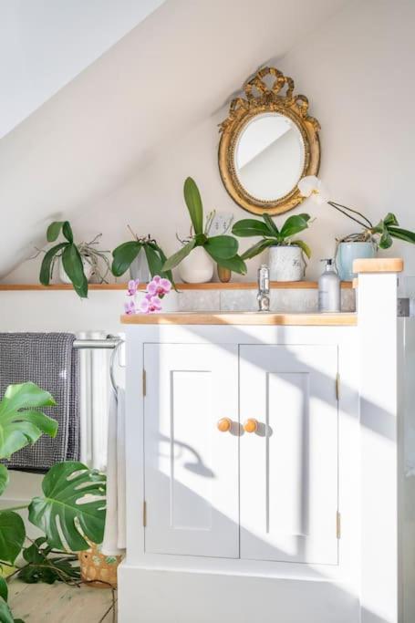 Boat House, Relax In A Whitstable Fisherman'S Cottage Екстер'єр фото